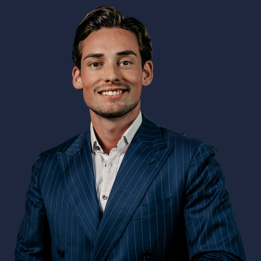 Chris Höllich, Berater für Gutverdiener bei NeoCore Capital